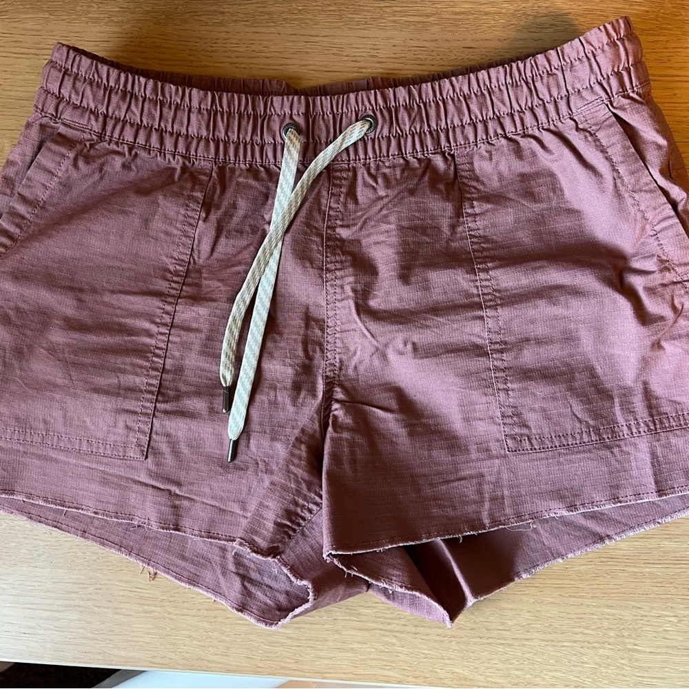 Vuori vintage Ripstop Terracotta Copper Women’s Casual Drawstring Shorts -Medium
